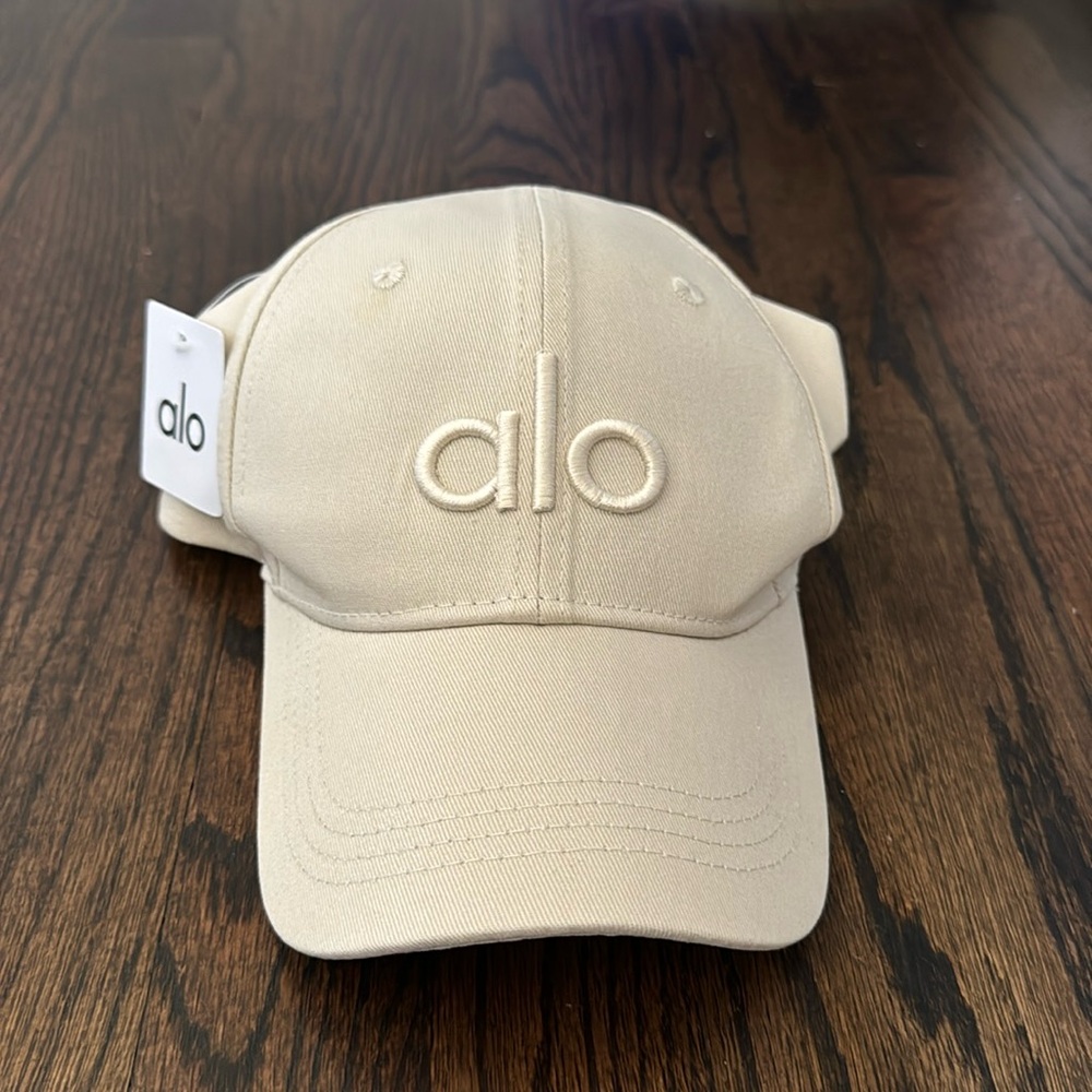 NWT Alo hat